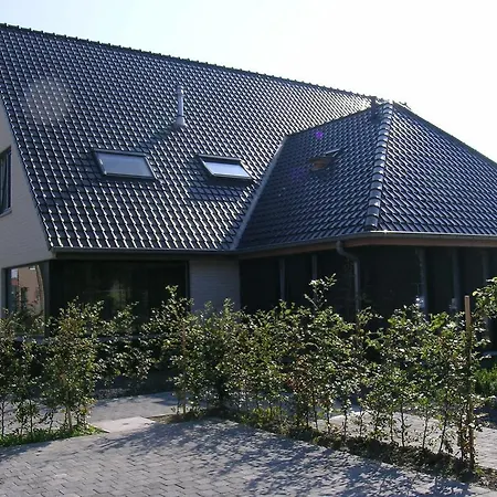 Modern Holiday By The Beach In *